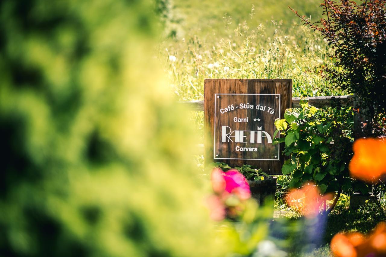Garni Raetia Hotel Corvara In Badia Exterior photo